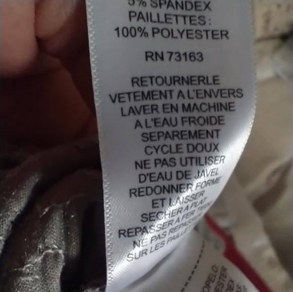 Cable & Gauge Sequin Velvet Halter Top - Picture 3 of 9